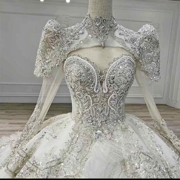 Custom made wedding dress- size 18 - Picture 1 of 5